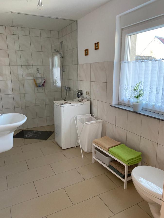 Schoen Moeblierte Wohnung In Genthin/ Ot Tucheim Kültér fotó